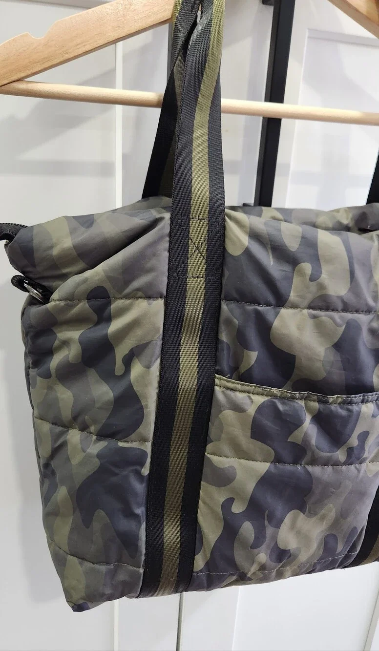 Haute Shore Nylon puffer tote bag camo